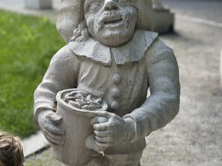 Zwergerl im Mirabellgarten